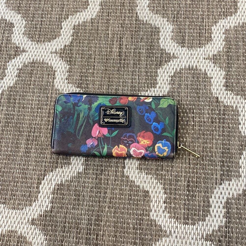 Loungefly  Allison In Wonderland Garden wallet